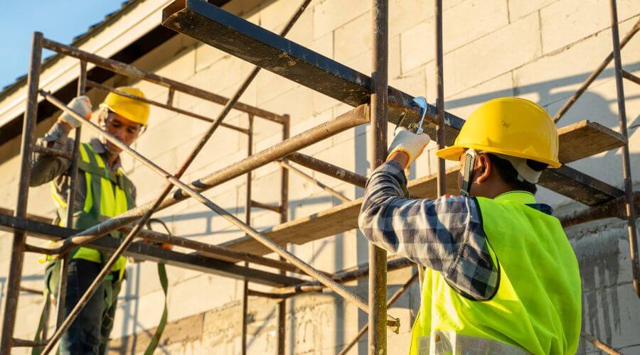 Professional gutter cleaning in Homestead, IA